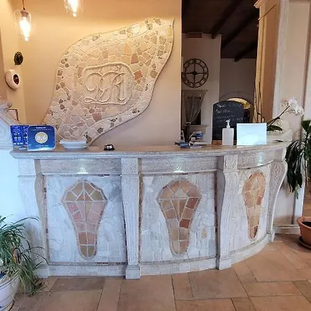 Ξενοδοχείο Domus Romulea