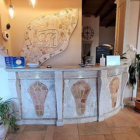 多莫斯洛穆列亚酒店 3* Bisaccia